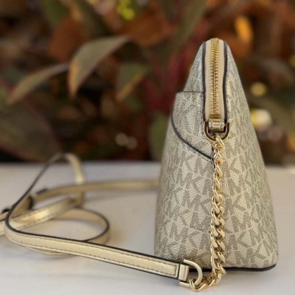Michael Kors Jet Set Travel Dome Shoulder Crossbody Bag MK Pale Gold - Picture 5 of 10